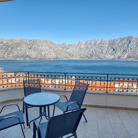Luxurious 3-Bedroom Apartment By Mn Property Kotor Exterior photo
